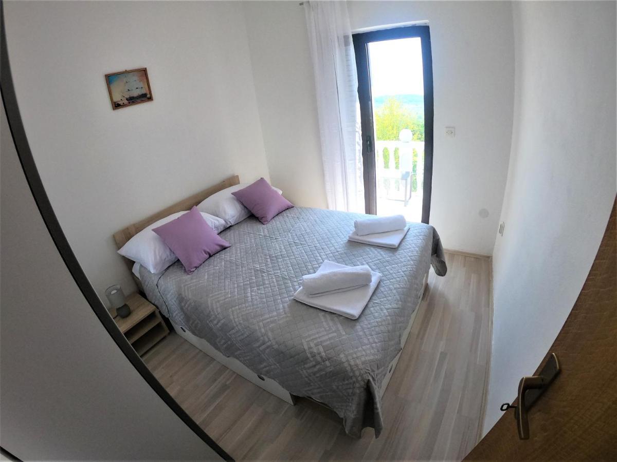 Apartman Tina Ražanac Zewnętrze zdjęcie