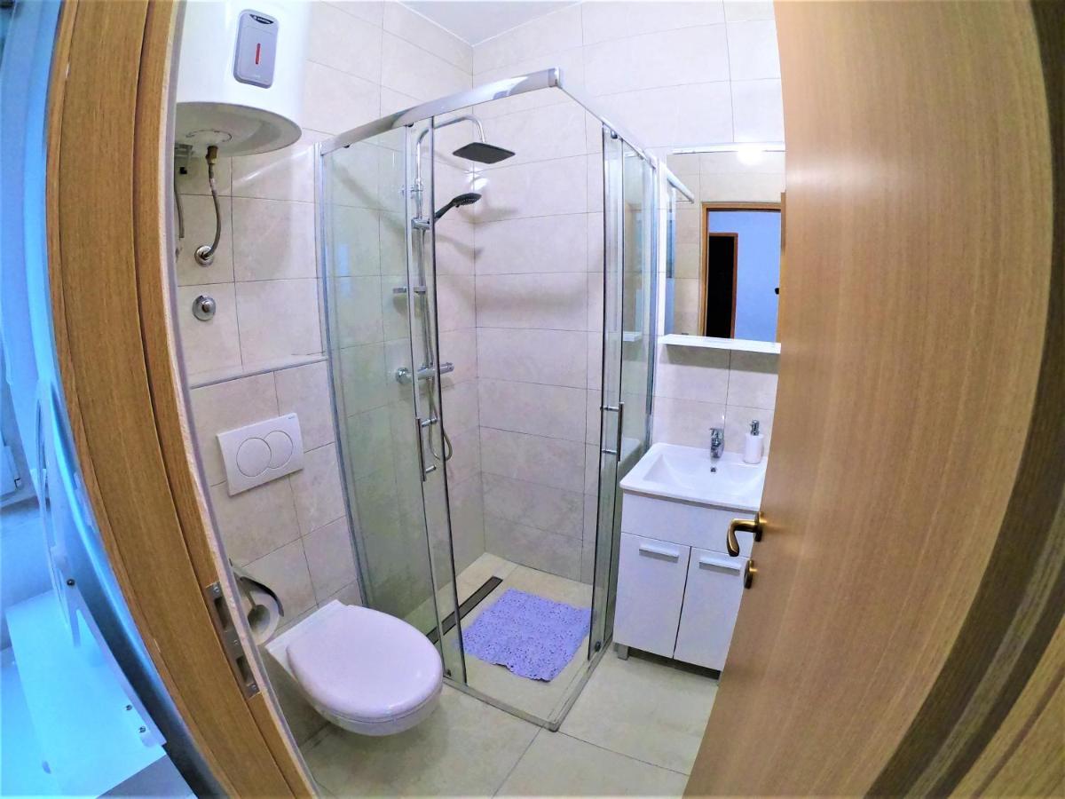 Apartman Tina Ražanac Zewnętrze zdjęcie